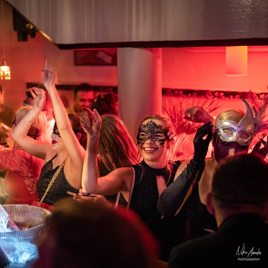 Social Networking Club - Party